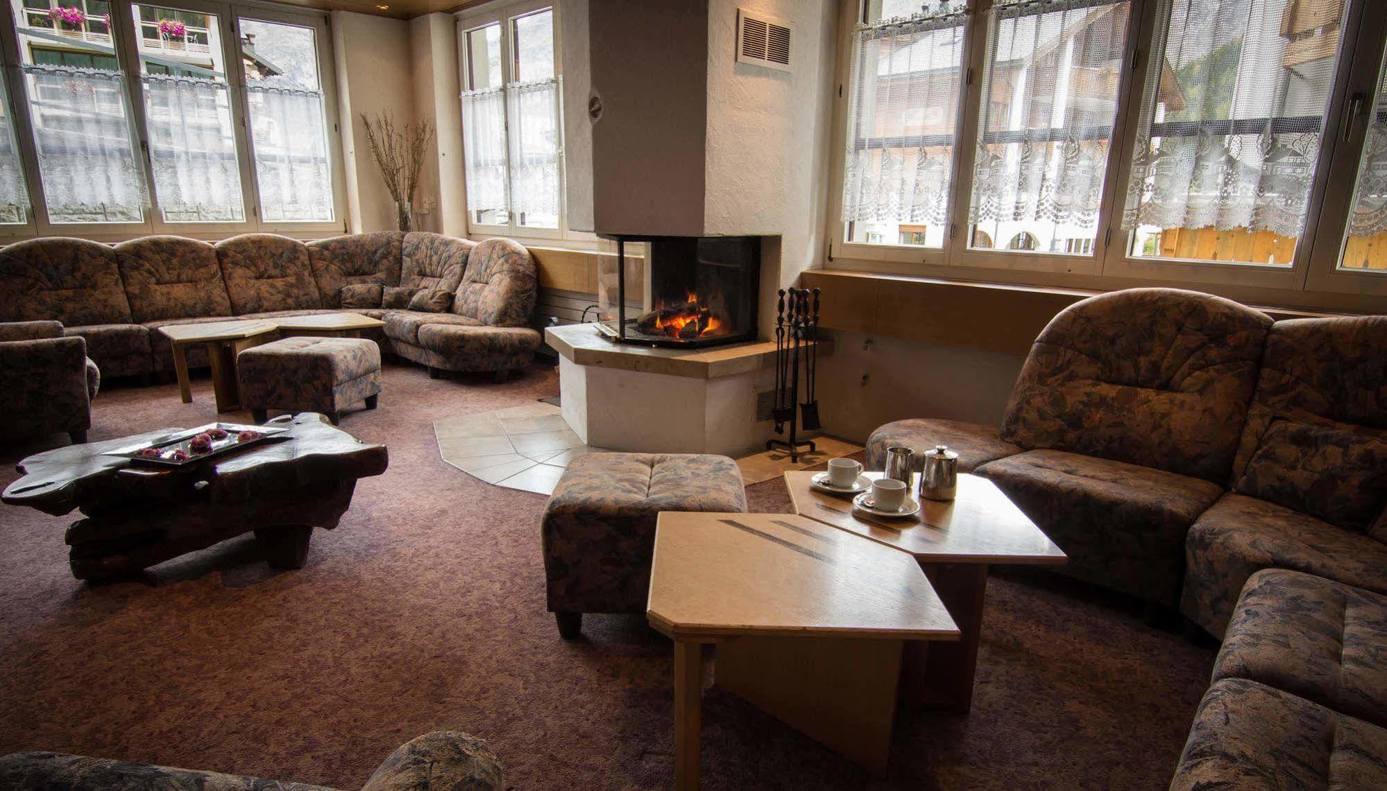 サース フェー Berghof Garni - The Dom Collection Bed & Breakfast エクステリア 写真