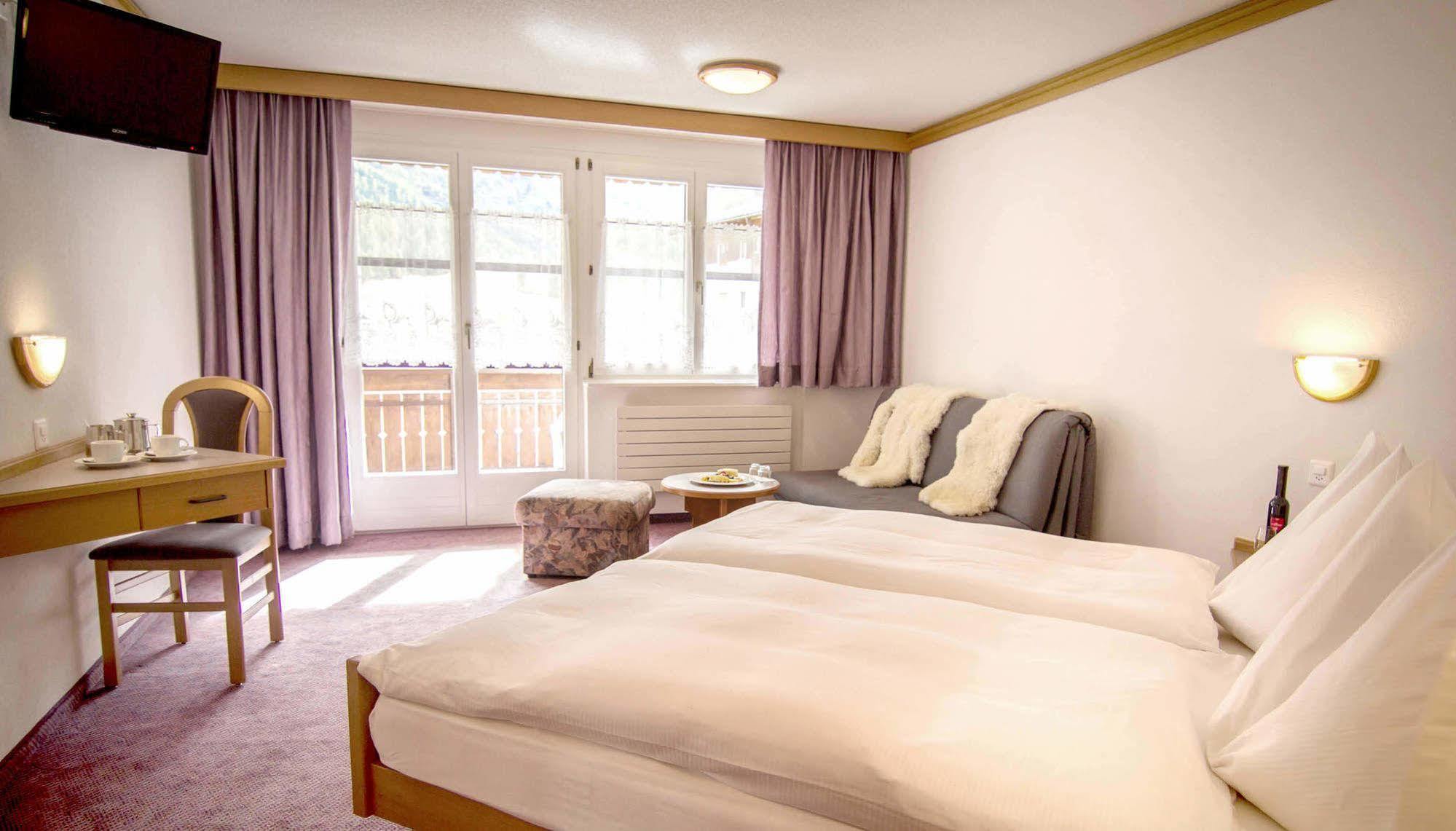 サース フェー Berghof Garni - The Dom Collection Bed & Breakfast エクステリア 写真
