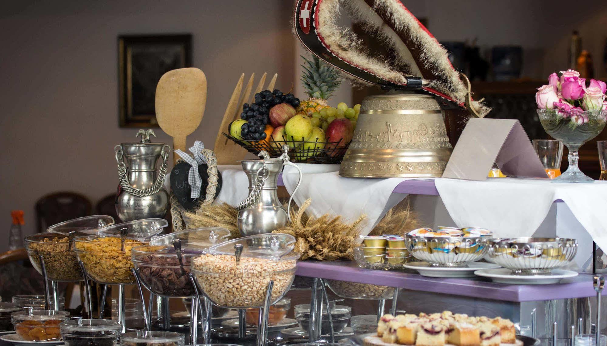 サース フェー Berghof Garni - The Dom Collection Bed & Breakfast エクステリア 写真