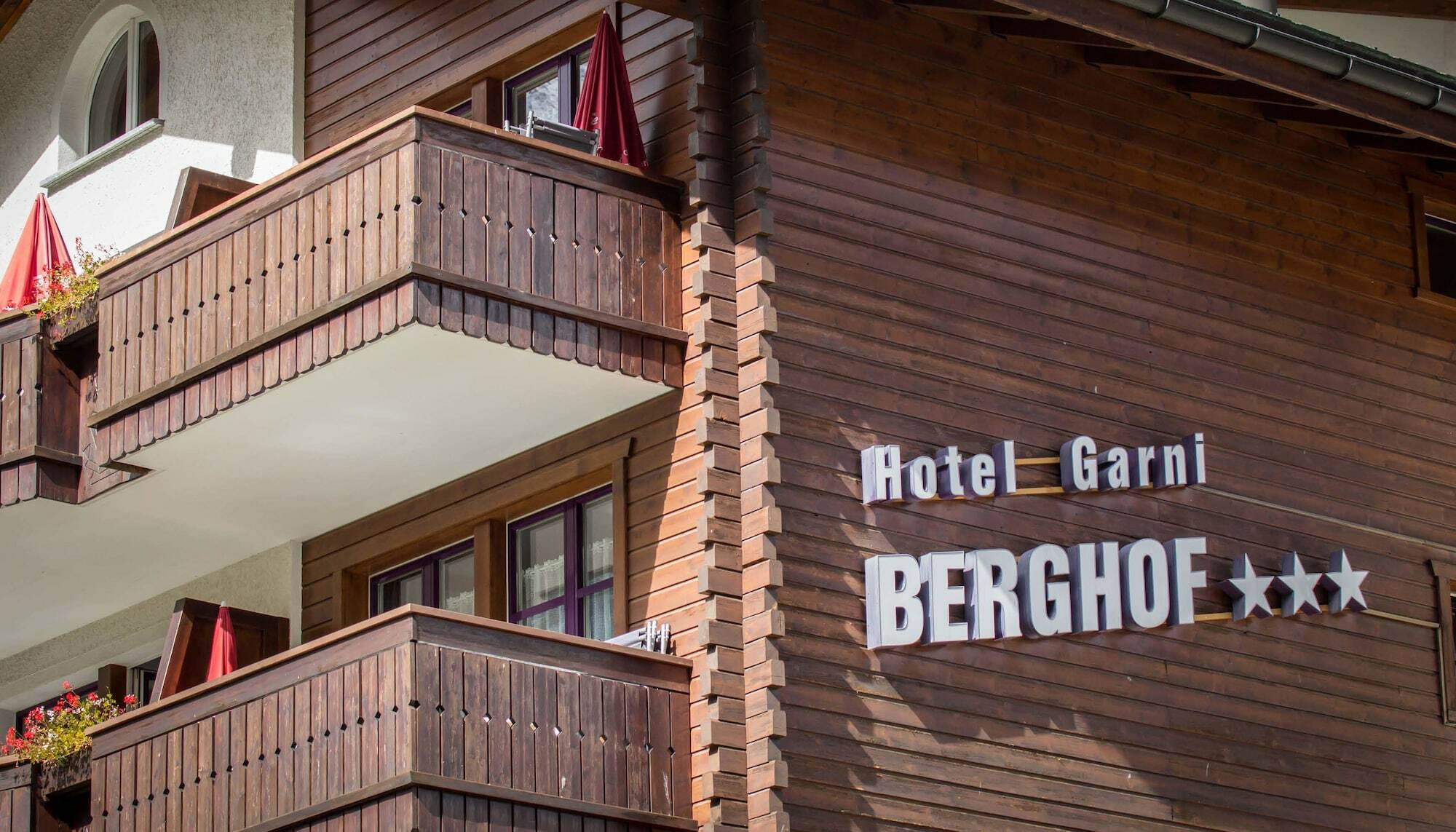 サース フェー Berghof Garni - The Dom Collection Bed & Breakfast エクステリア 写真